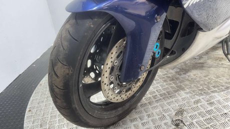 Yamaha Yzf 1996 Thundercat YZF 600CC 14
