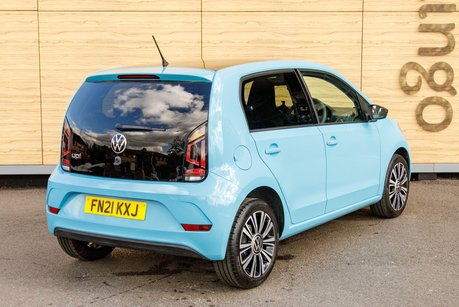 Volkswagen Up BLACK EDITION
