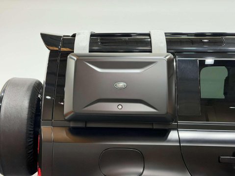 Land Rover Defender 2.0 SD4 S SUV 5dr Diesel Auto 4WD Euro 6 (s/s) (240 ps) 18