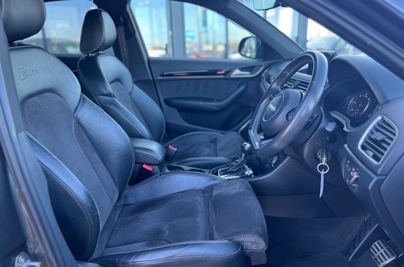 Audi Q3 2.0 TDI QUATTRO BLACK EDITION AUTO 18