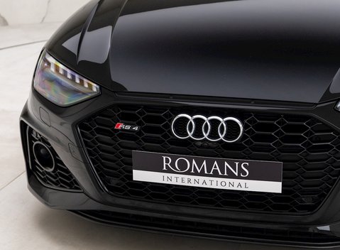 Audi RS4 Avant 22