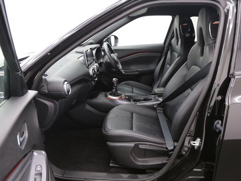 Nissan Juke 1.0 DIG-T Tekna Euro 6 (s/s) 5dr 23