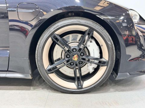 Porsche Taycan Performance Plus 93.4kWh Turbo Saloon 4dr Electric Auto 4WD (680 ps) 58