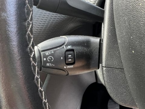 Peugeot 208 1.2 PureTech Allure Premium Euro 6 5dr 22