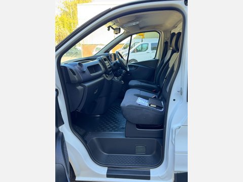 Vauxhall Vivaro 1.6 CDTi 2700 BiTurbo Panel Van 5dr Diesel Manual L1 H1 Euro 6 (s/s) (125 p 31