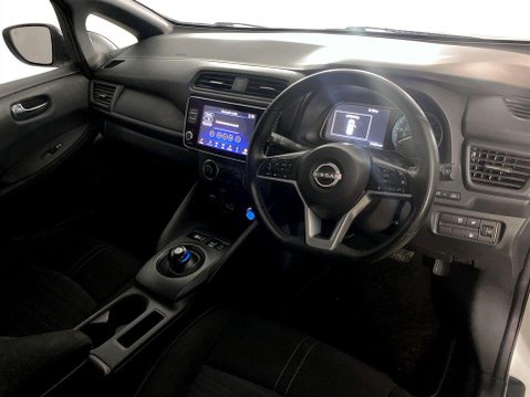 Nissan LEAF 39kWh Acenta Hatchback 5dr Electric Auto (150 ps) Air Con - Bluetooth 12