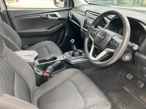 Isuzu D-Max Isuzu D-Max Diesel 1.9l DL20 D/Cab 4x4 Fitted with Canopy 16