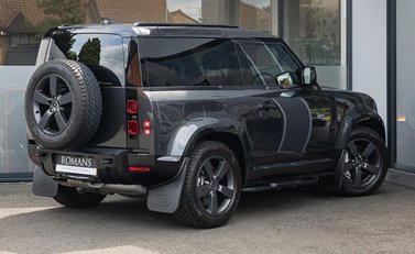 Land Rover Defender 90 D350 X-DYNAMIC HSE 3