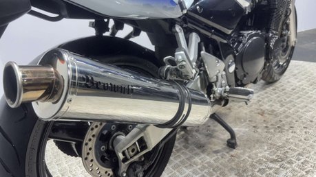 Suzuki Bandit 1200 2005 ONLY 21K NEW MOT SERVICED VERY CLEAN ICONIC MK2 NAKED 20