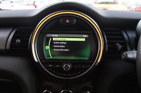 Mini Hatch COOPER CLASSIC 23