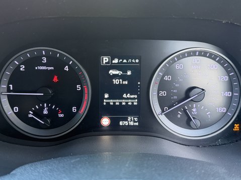 Hyundai TUCSON 2.0 CRDi Premium 5dr AWD Auto 21