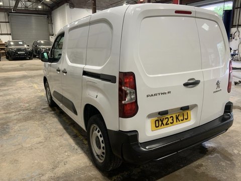 Peugeot Partner BLUEHDI PROFESSIONAL PREMIUM PLUS L1 11