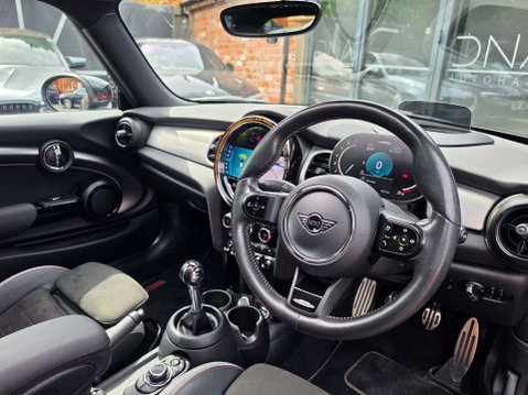 Mini Hatch 2.0 John Cooper Works 3dr 4