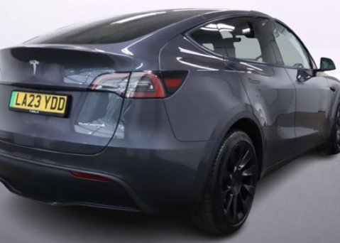 Tesla Model Y (Dual Motor) Long Range SUV 5dr Electric Auto 4WDE (384 bhp) 9