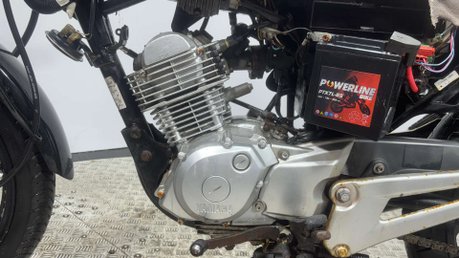 Yamaha YBR 125 2012 ONLY 14K PROJECT BIKE LEARNER SPARES OR REPAIR 125CC 8