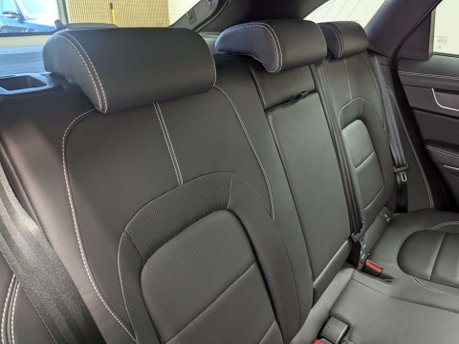 Jaguar F-Pace 2.0 F-PACE R-Dynamic HSE D MHEV AWD Auto 4WD 5dr 47