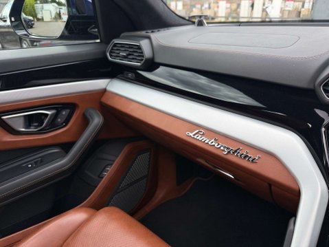 Lamborghini Urus 4.0 Urus V8 Auto 4WD 5dr 39