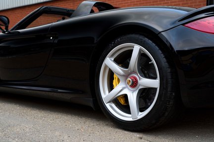 Porsche Carrera GT 12