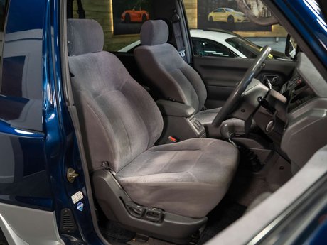 Mitsubishi Pajero 8