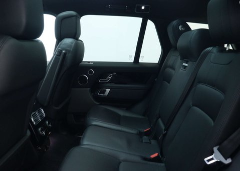 Land Rover Range Rover 3.0 **URBAN EDITION** Range Rover Vogue SDV6 Auto 4WD 5dr 64