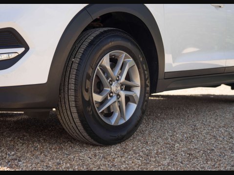 Hyundai TUCSON 1.6 Tucson S Blue Drive 2WD GDi 5dr 28