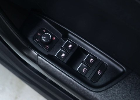 Audi A1 1.0 A1 S Line 30 TFSI 5dr 39