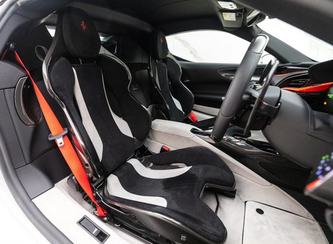 Ferrari SF90 Stradale 10