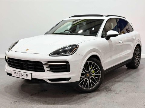 Porsche Cayenne 3.0 V6 E-Hybrid 14kWh SUV 5dr Petrol Plug-in Hybrid TiptronicS 4WD Euro 6 ( 13