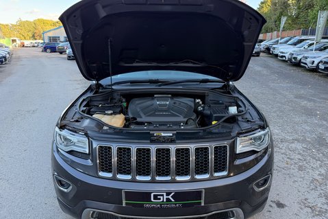 Jeep Grand Cherokee V6 CRD OVERLAND -2 OWNERS -8 SERVICES -PAN ROOF - HUGE SPEC 65