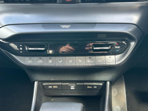 Hyundai i20 T-GDI PREMIUM MHEV 34