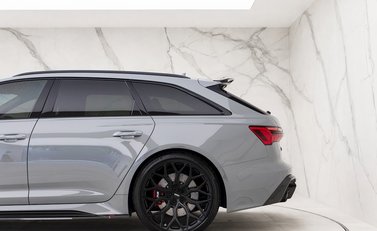 Audi RS6 Avant Carbon Black Urban 32
