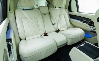 Land Rover Range Rover P460e Autobiography LWB 14