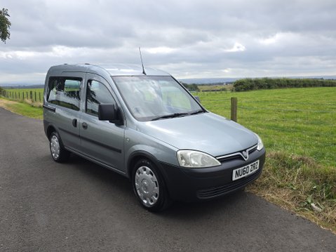 Vauxhall Combo TOUR ESSENTIA CDTI 2