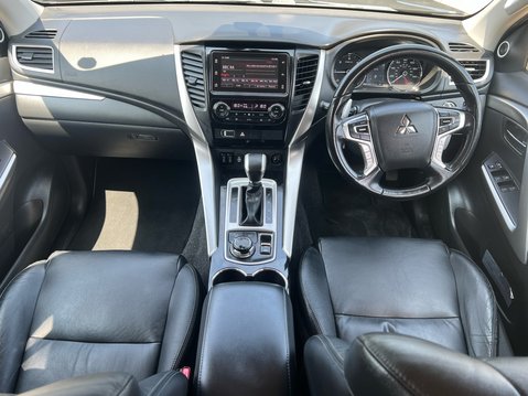Mitsubishi Shogun Sport DI-D 4 10