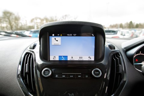 Ford Tourneo Courier TITANIUM 21