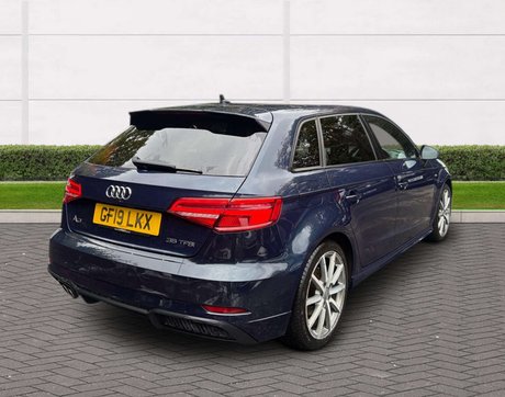 Audi A3 1.5 A3 Sportback 35 TFSI Black Edition Semi-Auto 5dr 3