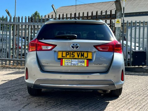 Toyota Auris VVT-I ICON PLUS 21