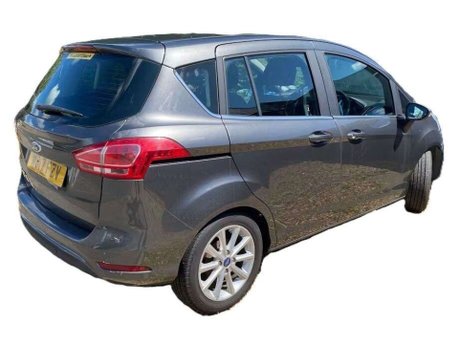 Ford B-Max 1.6 Titanium Navigator MPV 5dr Petrol Powershift Euro 6 (105 ps) 4