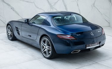 Mercedes-Benz SLS AMG 7
