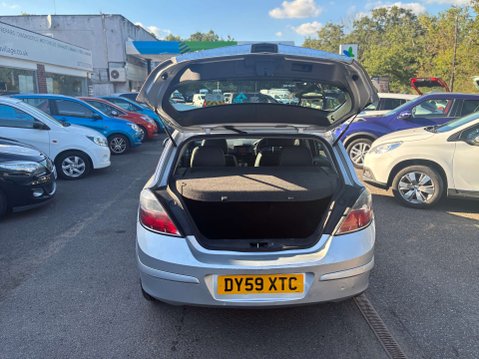 Vauxhall Astra 1.6i 16v Design Hatchback 5dr Petrol Manual (155 g/km, 113 bhp) 6