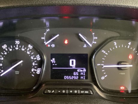 Vauxhall Vivaro 2.0 Vivaro 3100 Dynamic S/S 8