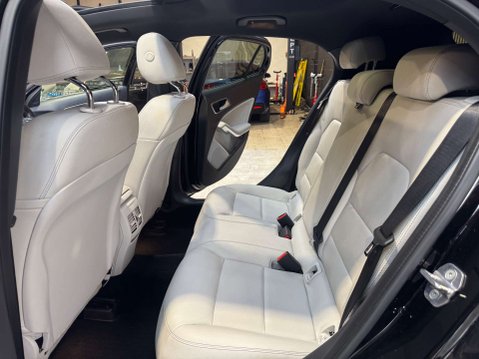 Mercedes-Benz GLA 2.1 GLA 200 Sport Premium+ D Auto 5dr 57
