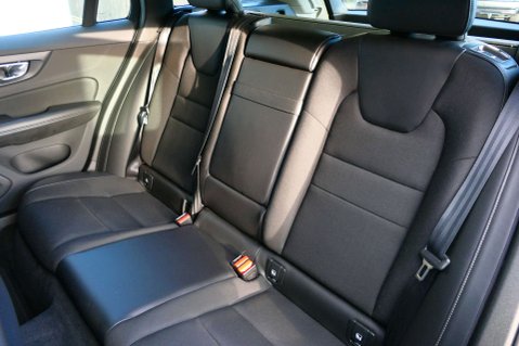 Volvo V60 2.0 V60 Momentum D4 Auto 5dr 23