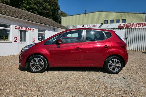 Kia Venga 3 1.6 AUTOMATIC WITH ONLY 45000 MILES WITH 9 MAIN DEALER SERVICES!SAT NAV!  7