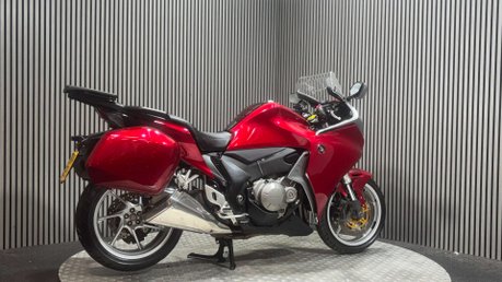 Honda VFR1200F VFR 1200 2014 ONLY 26K LUGGAGE NEW MOT WARRANTY TOURER 3