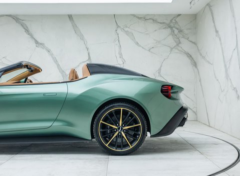 Aston Martin Vanquish Zagato Speedster 30