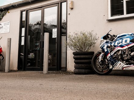 Track & Road Race Bikes