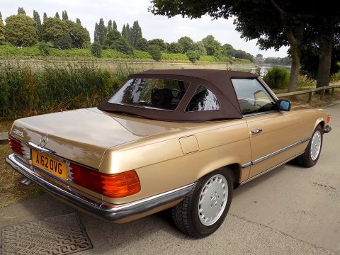 Mercedes-Benz R107 280 SL Sports - LHD 17