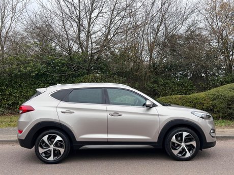 Hyundai TUCSON 2.0 CRDi Premium Auto 4WD Euro 6 5dr 59