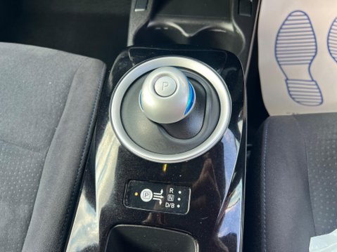 Nissan LEAF 30kWh Acenta Auto 5dr 36